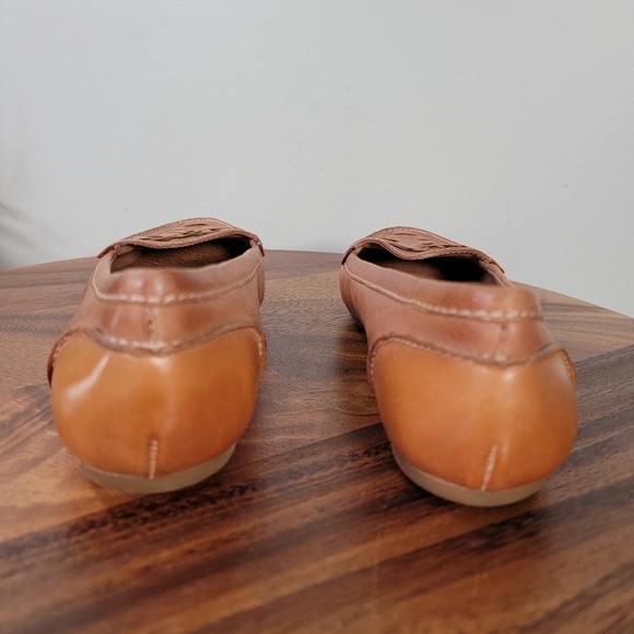 Nurture Women's Tan Leather Loafers Size 6.5 Almond Toe Comfy Basics Neutrals - Picture 9 of 17